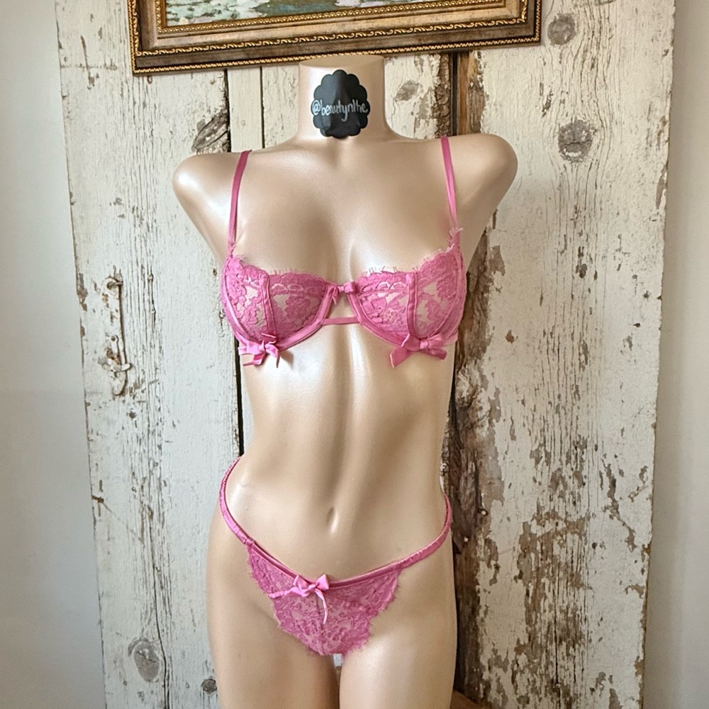 Victoria secret DESIGNER COLLECTION pink lace demi with bows 34C set thong M NWT